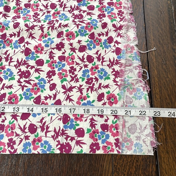 Vintage, soft cotton blue/magenta/fuchsia printed flowers, 34" x 42" - Picture 7 of 8
